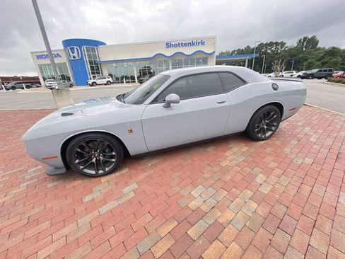Used 2021 Dodge Challenger R/T Scat Pack RWD image 26