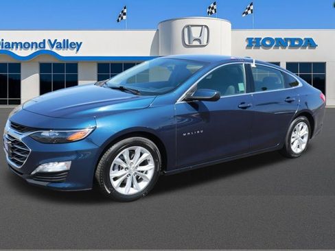 Used 2022 Chevrolet Malibu LT FWD image 3