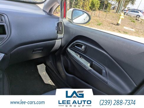 Used 2013 Kia Rio EX w/ Convenience Pkg image 13