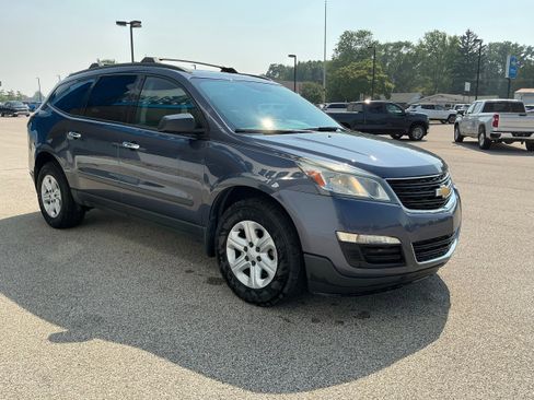 Used 2014 Chevrolet Traverse LS image 18