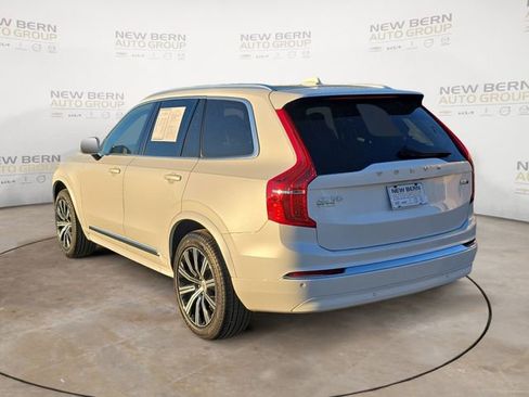 Certified 2025 Volvo XC90 B5 Core AWD/4WD image 3