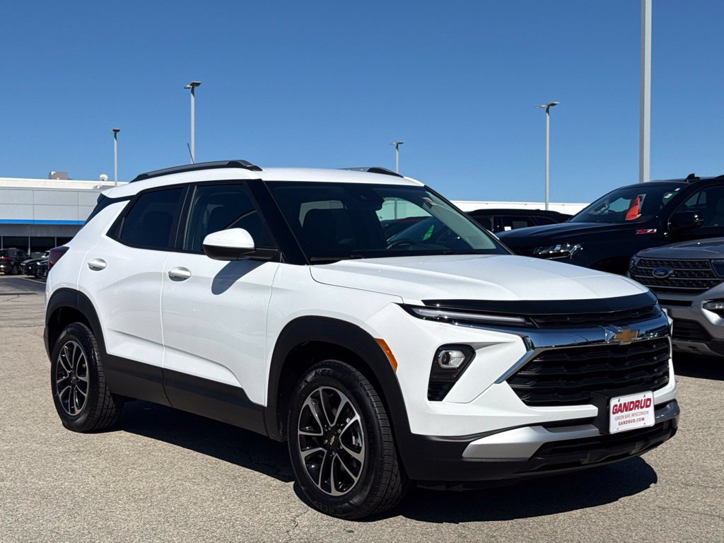 Certified 2025 Chevrolet TrailBlazer LT w/ Convenience Package AWD/4WD image 1