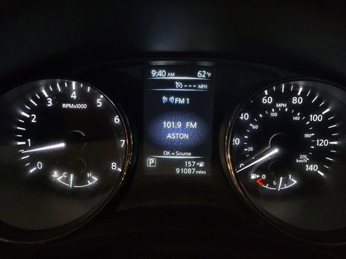 Used 2017 Nissan Rogue SL image 23