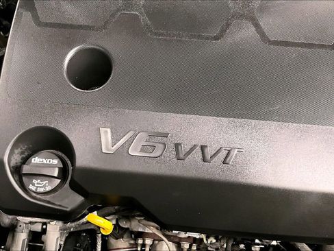 Used 2023 Chevrolet Traverse LT FWD image 31
