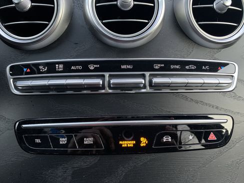 Used 2020 Mercedes-Benz GLC 43 AMG 4MATIC image 29