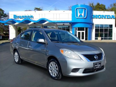 Used 2012 Nissan Versa SV w/ Convenience Pkg