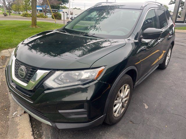 Used 2019 Nissan Rogue SV FWD image 1