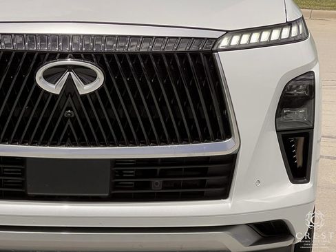Used 2025 INFINITI QX80 Luxe w/ Cargo Package AWD/4WD image 11
