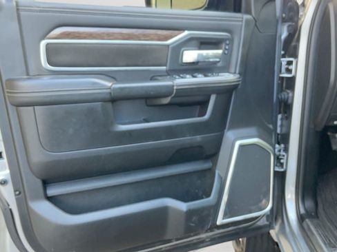 Used 2020 RAM 3500 Laramie AWD/4WD image 19