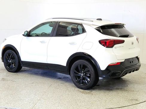 Used 2024 Buick Encore GX Sport Touring image 5