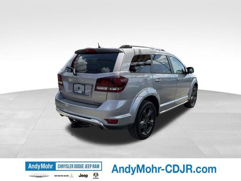Used 2019 Dodge Journey Crossroad FWD image 7