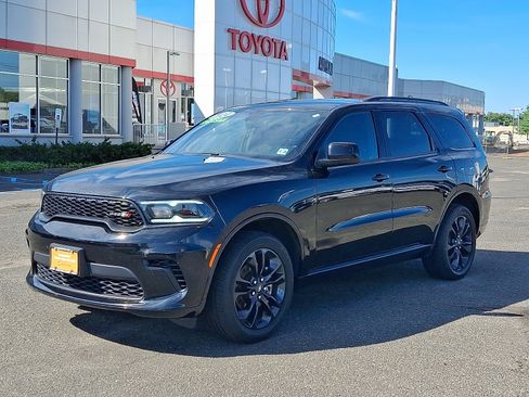 Used 2024 Dodge Durango GT w/ Blacktop Package AWD/4WD image 3