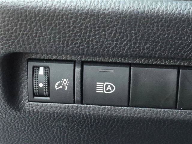 Used 2024 Toyota RAV4 XLE w/ Convenience Package FWD image 13