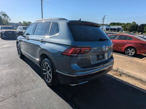 Used 2018 Volkswagen Tiguan SE w/ Panoramic Sunroof Package AWD/4WD image 5