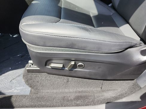 Used 2026 Tesla Model Y AWD image 25