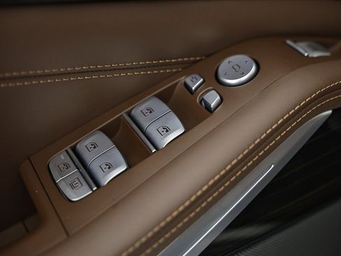 Used 2023 BMW X7 xDrive40i w/ Executive Package image 21