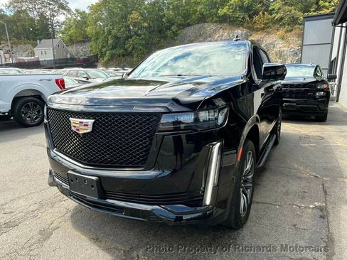 Used 2022 Cadillac Escalade Sport image 9