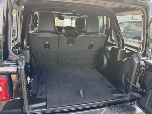 Used 2023 Jeep Wrangler Unlimited Rubicon 392 w/ Trailer Tow Package image 26