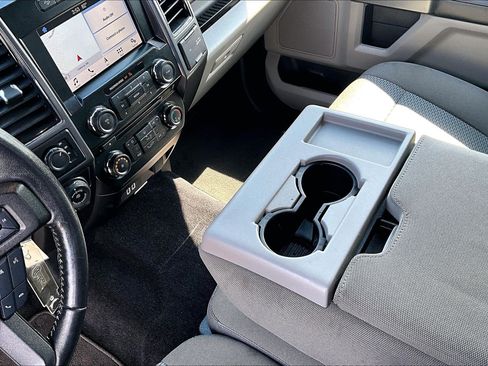 Used 2017 Ford F150 XLT w/ Equipment Group 302A Luxury AWD/4WD image 19