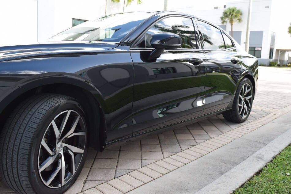 Used 2019 Volvo S60 T5 Momentum w/ Premium Package FWD image 17