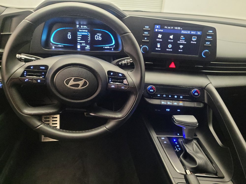 Used 2025 Hyundai Elantra Sport FWD image 22