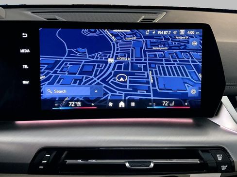 New 2026 BMW X1 xDrive28i w/ Technology Package AWD/4WD image 6