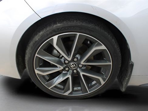 Used 2022 Toyota Corolla SE image 31