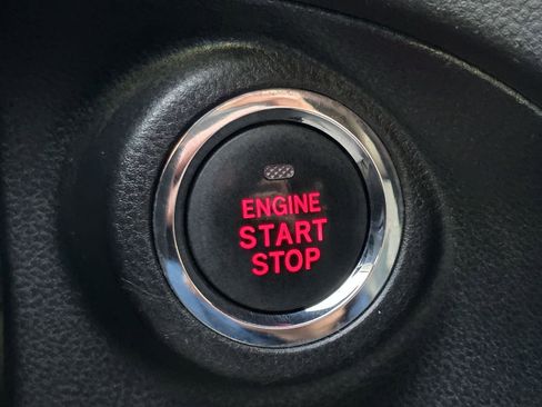 Used 2022 Subaru Crosstrek 2.5i Sport w/ Moonroof Package image 13