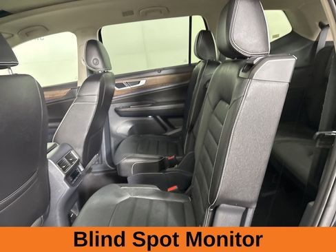 Used 2025 Volkswagen Atlas SEL image 20