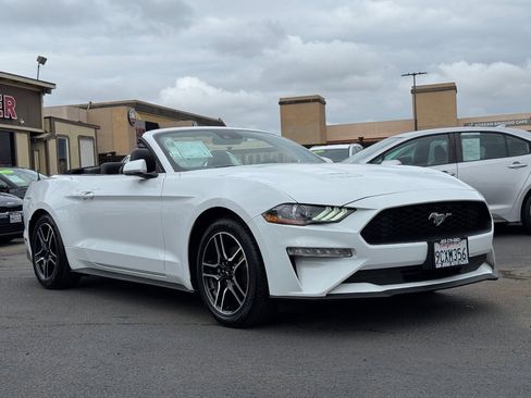 Used 2023 Ford Mustang Premium image 4