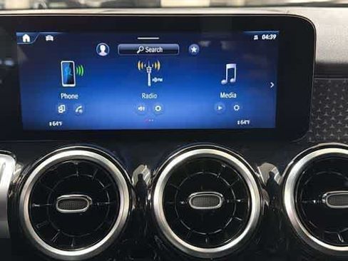 Certified 2026 Mercedes-Benz GLB 250 4MATIC image 19