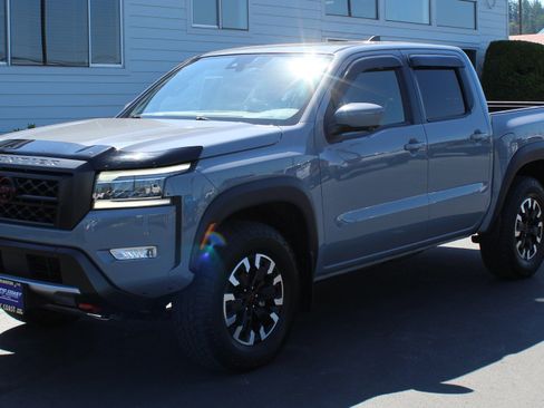 Used 2023 Nissan Frontier PRO-4X image 2