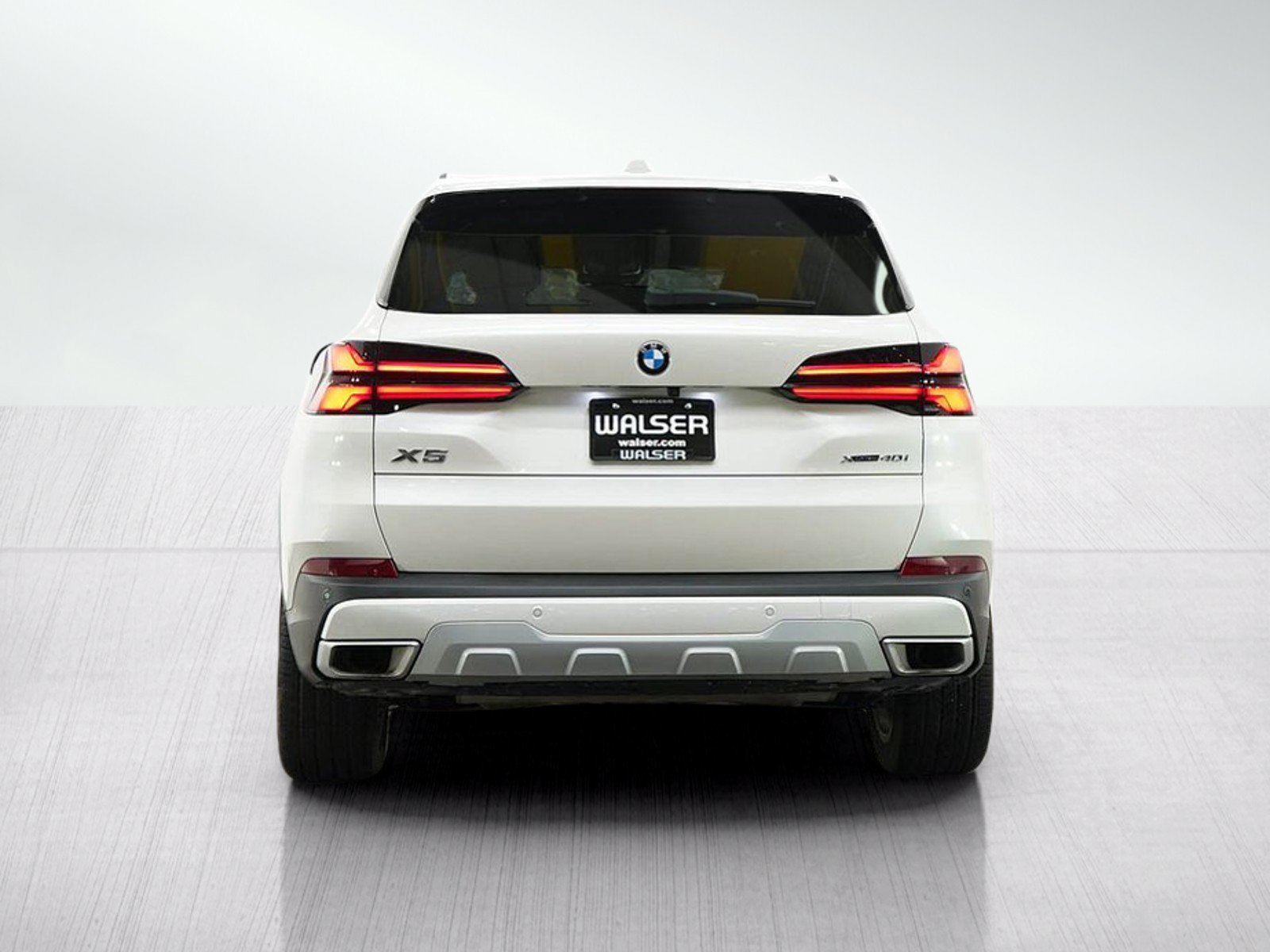 Used 2024 BMW X5 xDrive40i AWD/4WD image 4