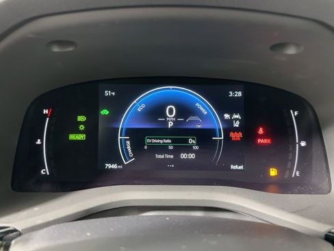 Used 2025 Toyota Camry SE image 16