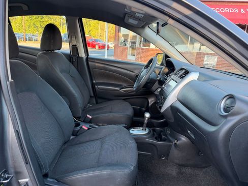 Used 2019 Nissan Versa SV FWD image 19