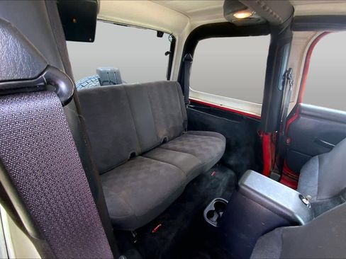 Used 2005 Jeep Wrangler X AWD/4WD image 19