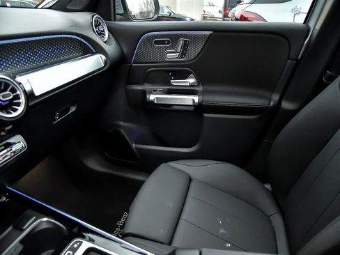 Certified 2025 Mercedes-Benz GLB 250 GLB 250 4MATIC image 24