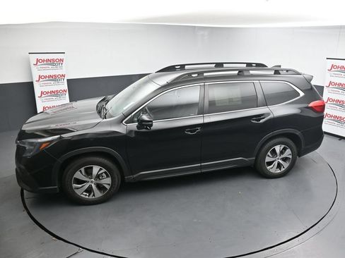 Used 2023 Subaru Ascent Premium AWD/4WD image 27