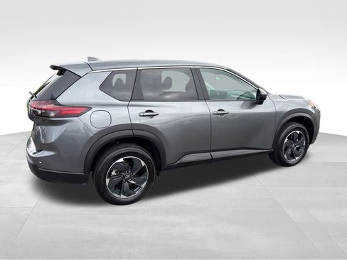 Used 2024 Nissan Rogue SV image 7