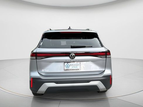 New 2026 Volkswagen Tiguan SE FWD image 6