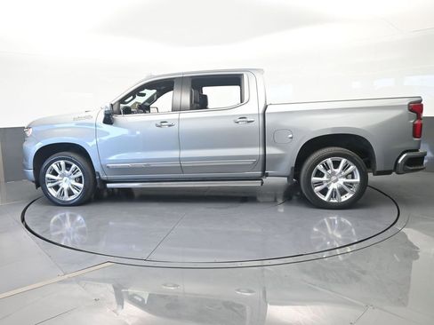 Used 2024 Chevrolet Silverado 1500 High Country w/ Technology Package AWD/4WD image 3