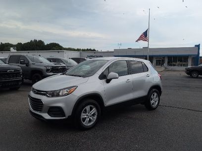 Used 2022 Chevrolet Trax LS w/ Tint and Cruise Package