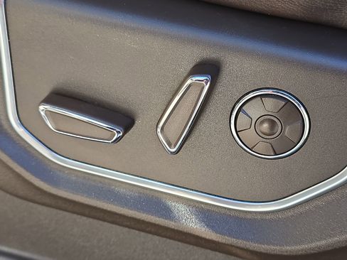 Used 2019 Ford F250 Limited w/ FX4 Off-Road Package image 13