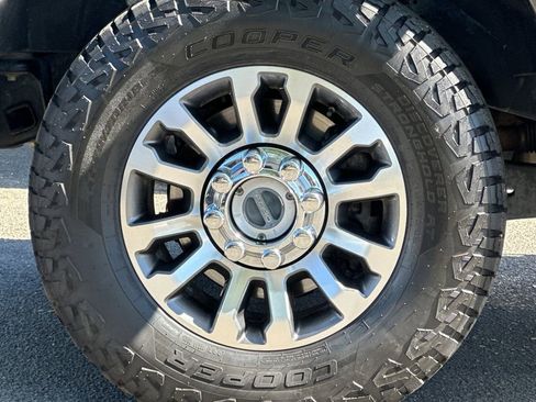 Used 2022 Ford F350 Lariat w/ Lariat Ultimate Package image 26