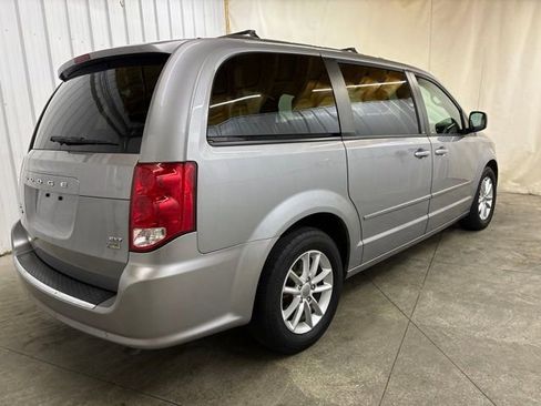 Used 2014 Dodge Grand Caravan SXT w/ Rear Park Assist Package FWD image 6