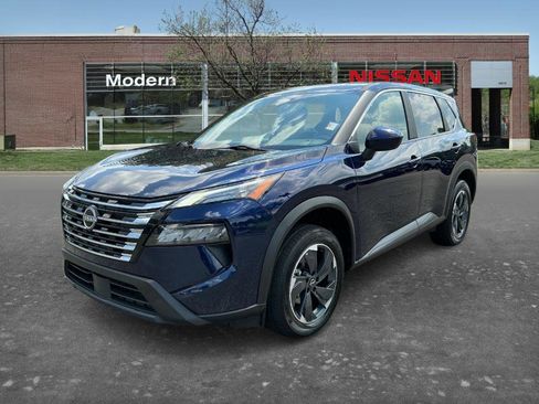 Used 2024 Nissan Rogue SV AWD/4WD image 1
