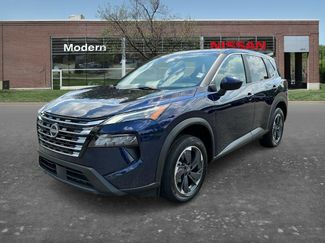 Used 2024 Nissan Rogue SV AWD/4WD video 1