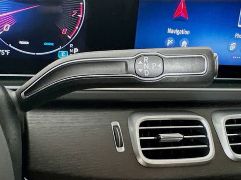 Used 2026 Mercedes-Benz GLS 580 4MATIC image 21