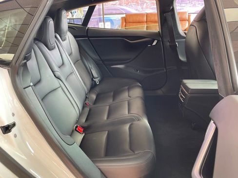Used 2020 Tesla Model S Long Range Plus image 19