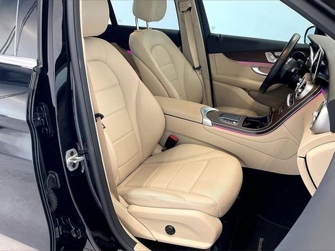 Certified 2022 Mercedes-Benz GLC 300 image 8